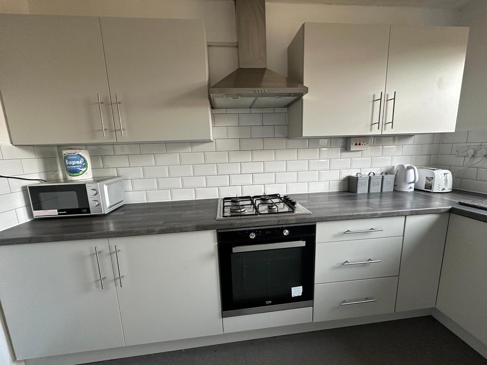 Lovely 3 Bedroom House Close To City Centre ピーターリー エクステリア 写真